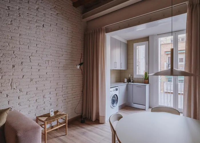 Casa Flor Boutique Mid-term Monthly * Barcelona